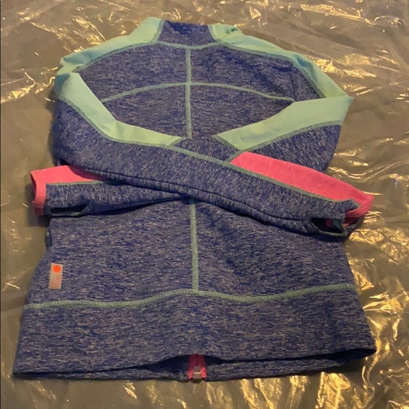 Zella like new jacket and pants - Picture 9 of 9